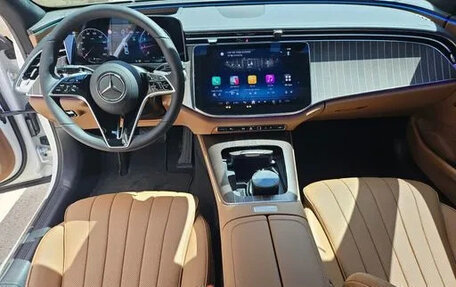 Mercedes-Benz E-Класс, 2026 год, 9 300 000 рублей, 6 фотография