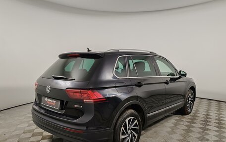 Volkswagen Tiguan II, 2018 год, 2 149 000 рублей, 5 фотография