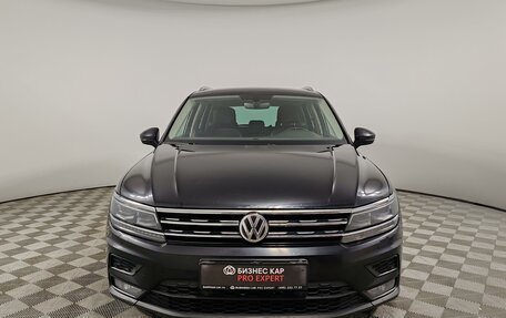 Volkswagen Tiguan II, 2018 год, 2 149 000 рублей, 2 фотография