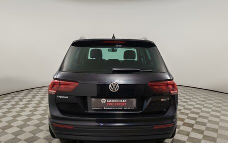 Volkswagen Tiguan II, 2018 год, 2 149 000 рублей, 6 фотография