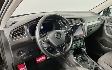 Volkswagen Tiguan II, 2018 год, 2 149 000 рублей, 13 фотография
