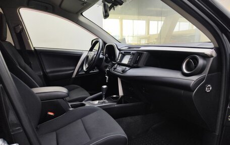 Toyota RAV4, 2016 год, 2 200 000 рублей, 13 фотография