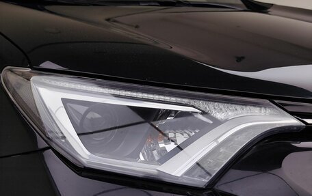 Toyota RAV4, 2016 год, 2 200 000 рублей, 21 фотография