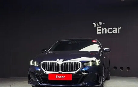 BMW 5 серия, 2025 год, 6 770 938 рублей, 2 фотография