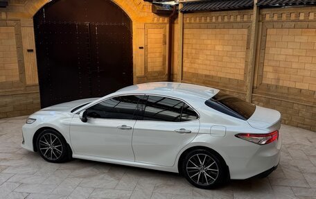 Toyota Camry, 2019 год, 2 800 000 рублей, 7 фотография