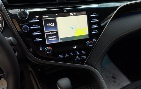 Toyota Camry, 2019 год, 2 800 000 рублей, 14 фотография