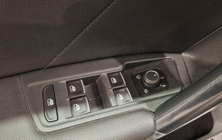 Volkswagen Tiguan II, 2017 год, 2 030 000 рублей, 24 фотография