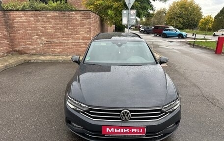 Volkswagen Passat B8 рестайлинг, 2020 год, 1 930 000 рублей, 11 фотография