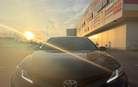 Toyota Camry, 2020 год, 2 300 000 рублей, 6 фотография