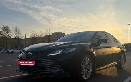 Toyota Camry, 2020 год, 2 300 000 рублей, 2 фотография