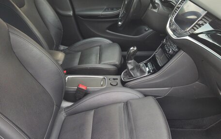 Opel Astra K, 2021 год, 1 450 000 рублей, 12 фотография
