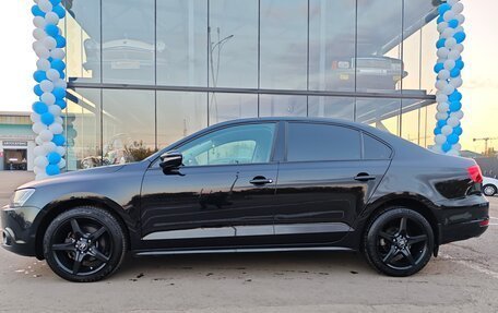 Volkswagen Jetta VI, 2013 год, 1 240 000 рублей, 2 фотография