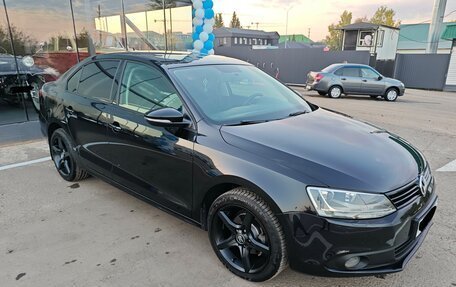 Volkswagen Jetta VI, 2013 год, 1 240 000 рублей, 4 фотография
