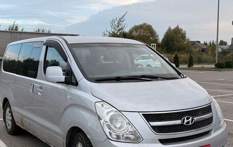 Hyundai Grand Starex Grand Starex I рестайлинг 2, 2008 год, 950 000 рублей, 1 фотография