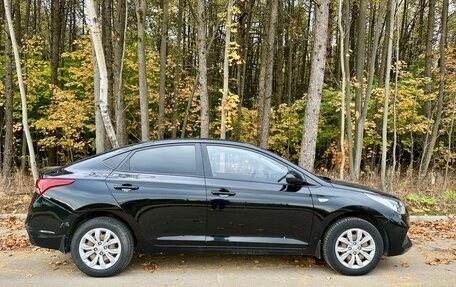Hyundai Solaris II рестайлинг, 2017 год, 1 250 000 рублей, 2 фотография