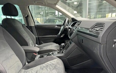Volkswagen Tiguan II, 2018 год, 2 200 000 рублей, 5 фотография