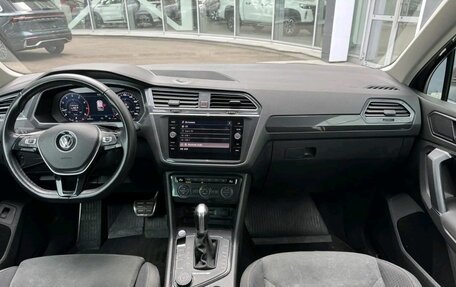 Volkswagen Tiguan II, 2018 год, 2 200 000 рублей, 21 фотография
