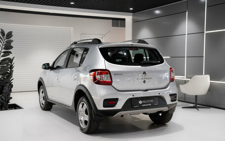 Renault Sandero II рестайлинг, 2018 год, 980 000 рублей, 4 фотография