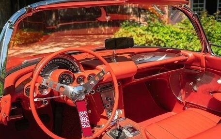 Chevrolet Corvette C1, 1960 год, 7 390 000 рублей, 24 фотография