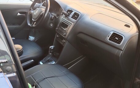 Volkswagen Polo VI (EU Market), 2016 год, 1 050 000 рублей, 6 фотография