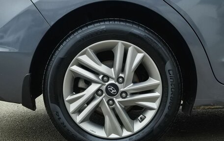 Hyundai Elantra VI рестайлинг, 2018 год, 1 370 000 рублей, 9 фотография