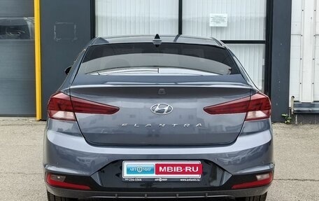 Hyundai Elantra VI рестайлинг, 2018 год, 1 370 000 рублей, 6 фотография