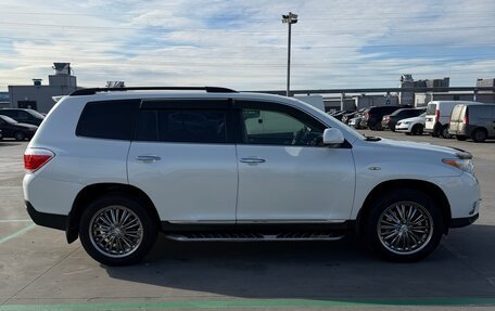 Toyota Highlander III, 2013 год, 2 900 000 рублей, 2 фотография