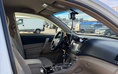 Toyota Highlander III, 2013 год, 2 900 000 рублей, 7 фотография