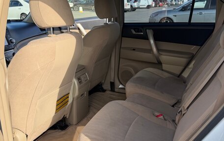Toyota Highlander III, 2013 год, 2 900 000 рублей, 9 фотография