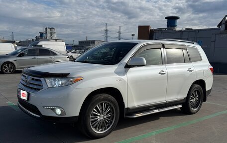 Toyota Highlander III, 2013 год, 2 900 000 рублей, 3 фотография