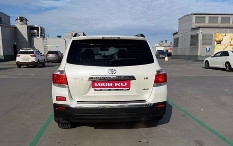 Toyota Highlander III, 2013 год, 2 900 000 рублей, 5 фотография