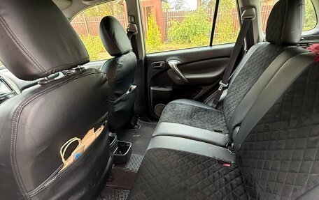 Toyota RAV4, 2004 год, 600 000 рублей, 11 фотография