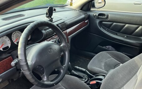 Dodge Stratus II, 2002 год, 280 000 рублей, 16 фотография