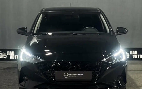 Hyundai Solaris II рестайлинг, 2022 год, 1 780 000 рублей, 2 фотография