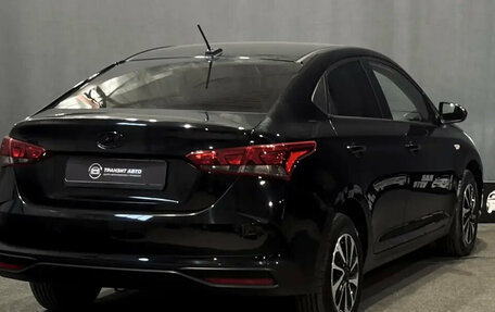 Hyundai Solaris II рестайлинг, 2022 год, 1 780 000 рублей, 5 фотография