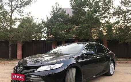 Toyota Camry, 2020 год, 3 100 000 рублей, 2 фотография