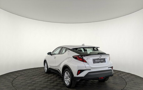 Toyota C-HR I рестайлинг, 2021 год, 2 740 000 рублей, 7 фотография