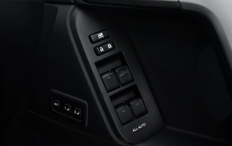 Toyota Land Cruiser Prado 150 рестайлинг 2, 2019 год, 4 446 985 рублей, 10 фотография