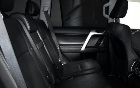 Toyota Land Cruiser Prado 150 рестайлинг 2, 2019 год, 4 446 985 рублей, 13 фотография