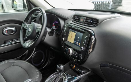 KIA Soul II рестайлинг, 2019 год, 1 598 000 рублей, 30 фотография