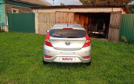 Hyundai Solaris II рестайлинг, 2011 год, 680 000 рублей, 3 фотография