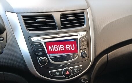 Hyundai Solaris II рестайлинг, 2011 год, 680 000 рублей, 6 фотография
