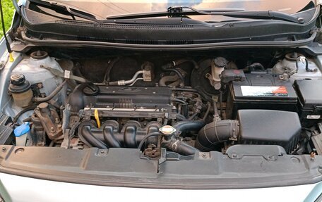 Hyundai Solaris II рестайлинг, 2011 год, 680 000 рублей, 11 фотография