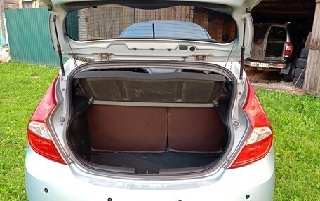 Hyundai Solaris II рестайлинг, 2011 год, 680 000 рублей, 12 фотография