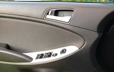 Hyundai Solaris II рестайлинг, 2011 год, 680 000 рублей, 9 фотография