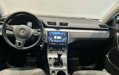 Volkswagen Passat B7, 2011 год, 739 000 рублей, 8 фотография