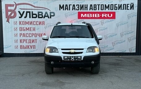 Chevrolet Niva I рестайлинг, 2018 год, 890 000 рублей, 2 фотография