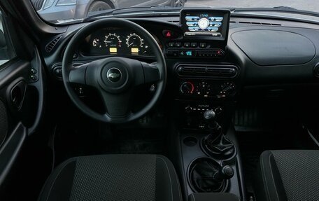 Chevrolet Niva I рестайлинг, 2018 год, 890 000 рублей, 14 фотография