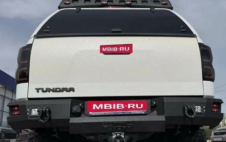 Toyota Tundra II, 2011 год, 6 300 000 рублей, 24 фотография