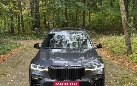 BMW X7, 2021 год, 8 100 000 рублей, 3 фотография